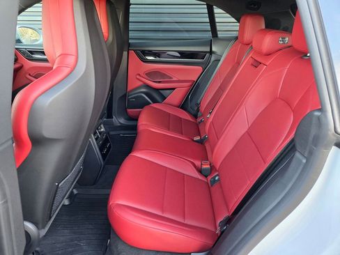 New 2025 Porsche Macan 4 Electric image 19