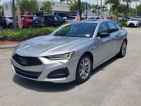 Used 2023 Acura TLX FWD image 3