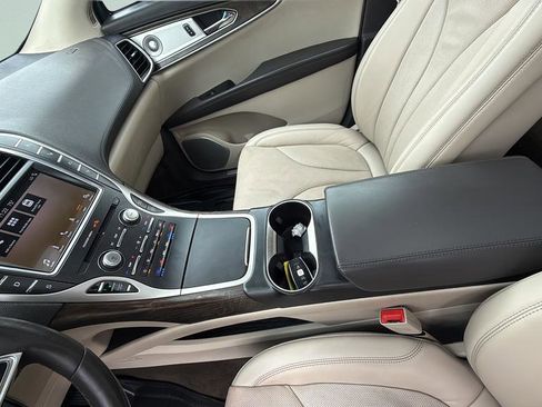 Used 2019 Lincoln Nautilus Reserve w/ Ultimate Package AWD/4WD image 19