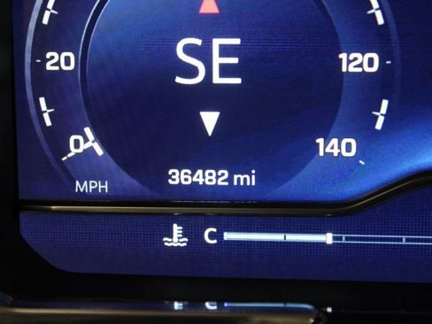 Used 2022 Chevrolet Silverado 1500 LT w/ Convenience Package II image 5