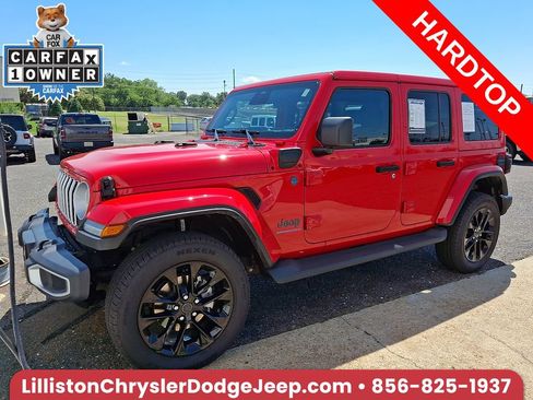 Used 2025 Jeep Wrangler Unlimited Sahara AWD/4WD image 1