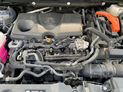 Used 2025 Toyota RAV4 LE image 31