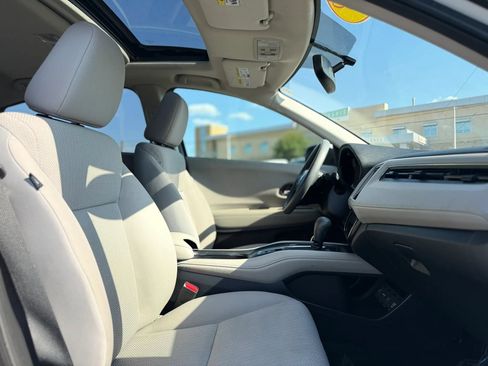 Used 2018 Honda HR-V EX image 22