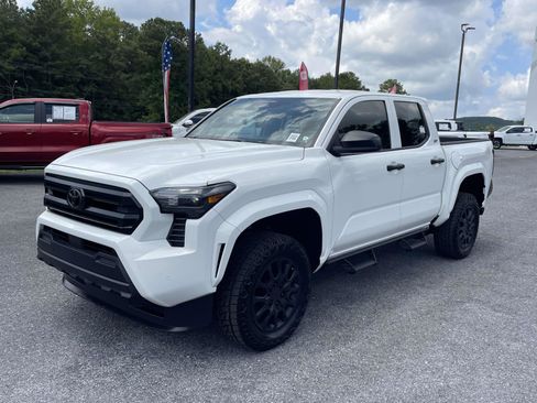 Used 2026 Toyota Tacoma SR w/ SR Upgrade Package RWD image 5