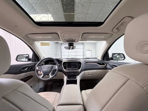 Used 2022 GMC Acadia Denali w/ Denali Ultimate Package FWD image 34