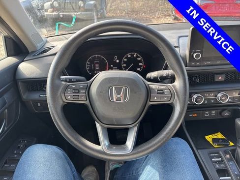 Used 2025 Honda CR-V EX image 6