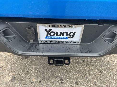 New 2026 Jeep Gladiator Sport image 13