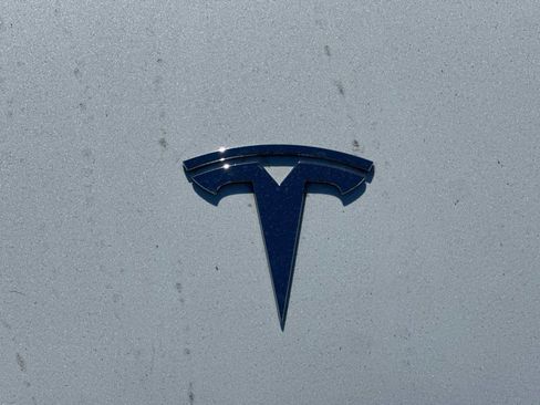 Used 2021 Tesla Model Y Long Range image 35