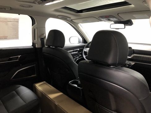 New 2025 Kia Telluride EX w/ EX Captain's Chair Package image 11