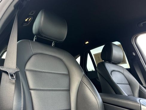 Certified 2022 Mercedes-Benz GLC 300 GLC 300 image 9