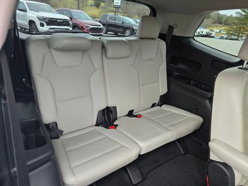 Used 2022 Kia Telluride EX w/ EX Premium Package image 31