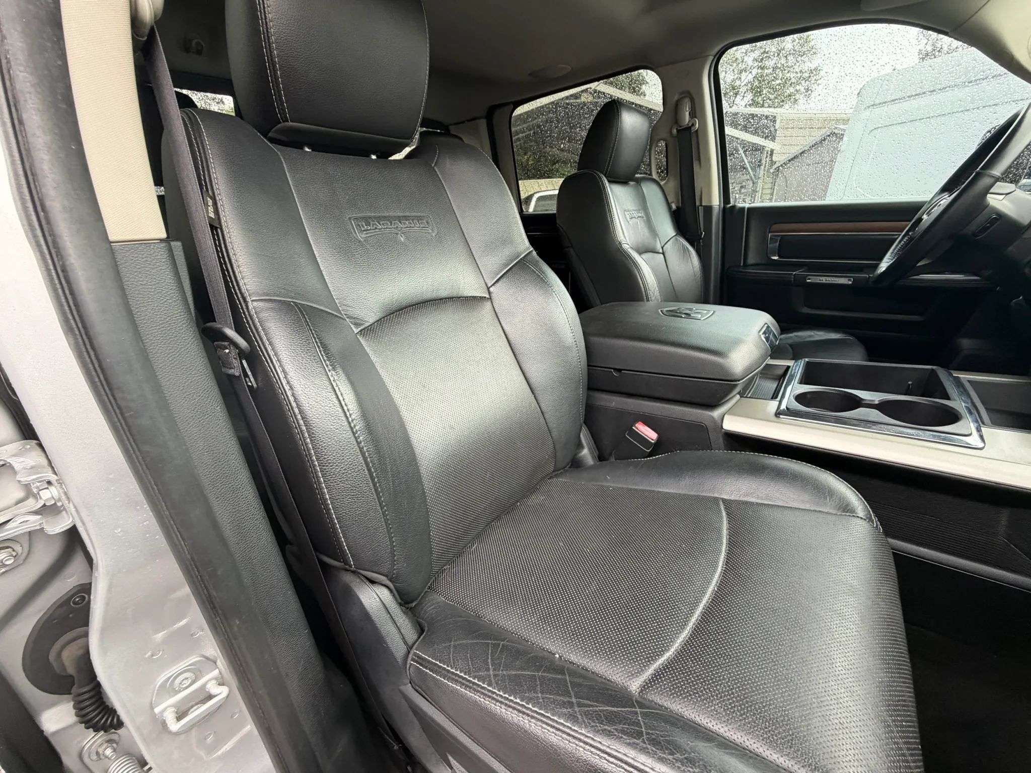 Used 2015 RAM 2500 Laramie AWD/4WD image 12