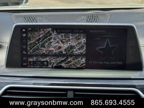 Used 2018 BMW 750i RWD image 29
