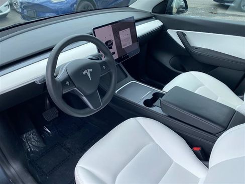 Used 2023 Tesla Model Y Long Range AWD/4WD image 10