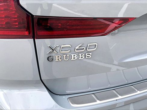 New 2026 Volvo XC60 B5 Ultra w/ Protection Package Premier AWD/4WD image 44
