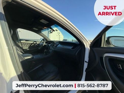 Used 2016 Ford Taurus SEL w/ Equipment Group 201A AWD/4WD image 6