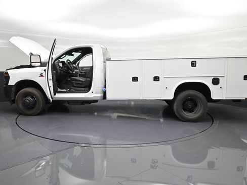 New 2026 RAM 3500 Tradesman AWD/4WD image 33
