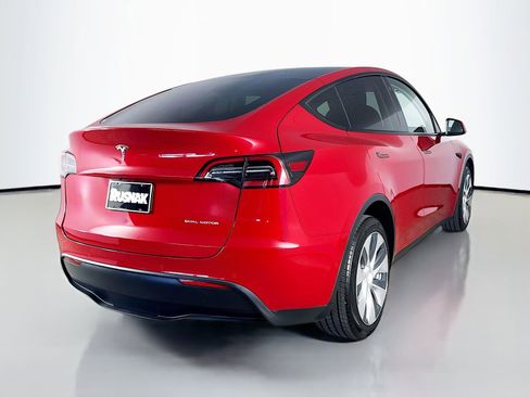 Used 2022 Tesla Model Y Long Range AWD/4WD image 7
