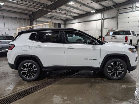 Used 2023 Jeep Compass Limited w/ Sun and Sound Group image 3