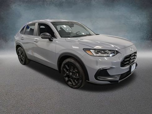 Used 2023 Honda HR-V Sport image 3