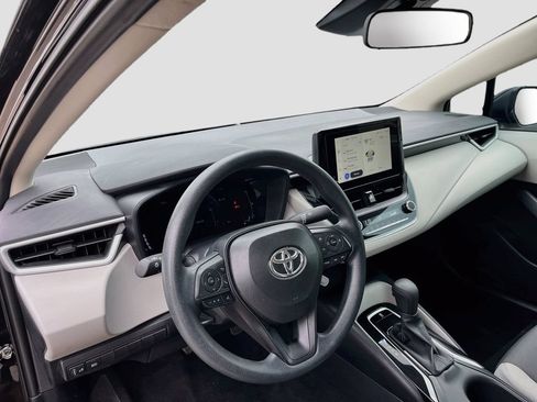 Used 2026 Toyota Corolla LE FWD image 9