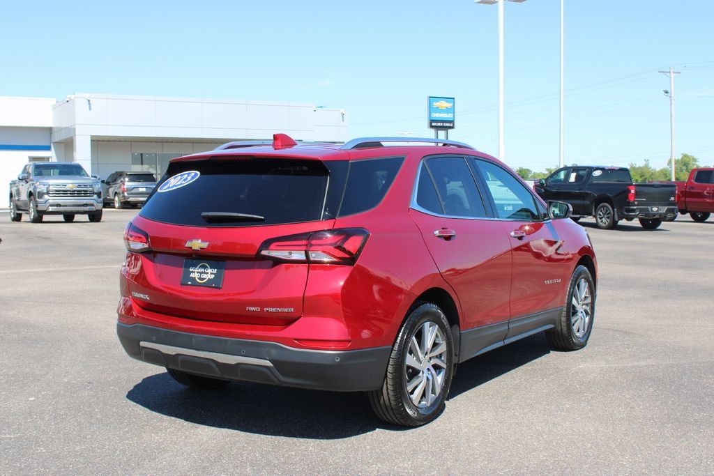 Used 2023 Chevrolet Equinox Premier AWD/4WD image 9
