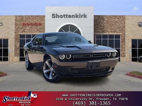 Used 2017 Dodge Challenger SXT w/ Super Sport Group (SS/T) RWD image 1