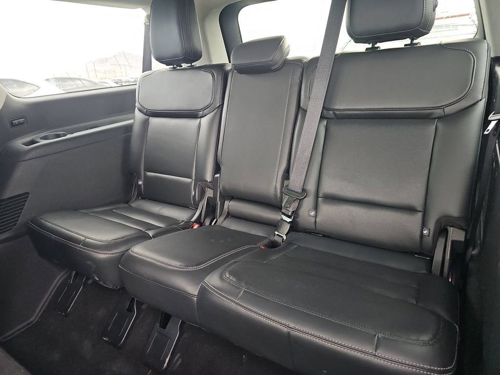 Used 2025 Ford Expedition Max Platinum w/ Driver's Package AWD/4WD image 14