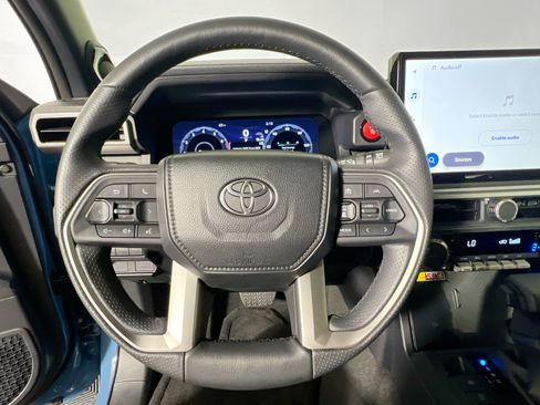 Used 2026 Toyota 4Runner TRD Off-Road Premium AWD/4WD image 17