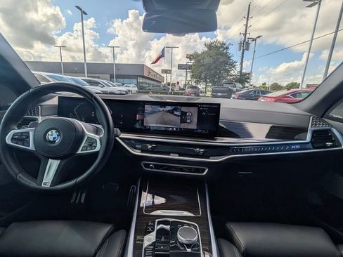Used 2024 BMW X5 sDrive40i w/ M Sport Package RWD image 8