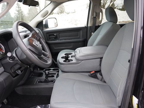 Used 2018 RAM 2500 Tradesman w/ Chrome Appearance Group image 16