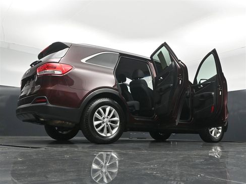 Used 2018 Kia Sorento AWD image 40