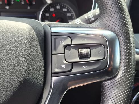 Used 2025 Chevrolet Blazer LT FWD image 15