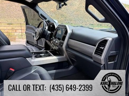 Used 2022 Ford F350 Platinum w/ Tremor Off-Road Package AWD/4WD image 37