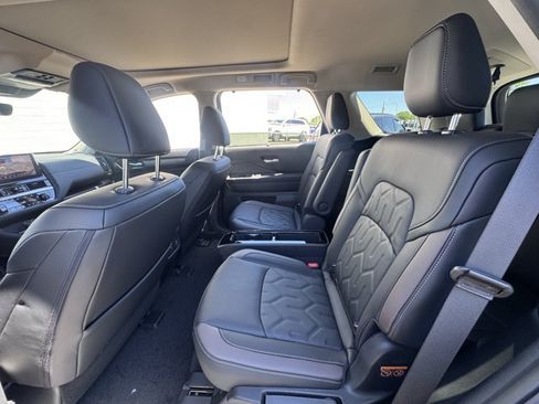 New 2026 Nissan Pathfinder Platinum AWD/4WD image 21