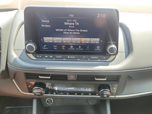 Certified 2023 Nissan Rogue SV w/ SV Premium B Package FWD image 18