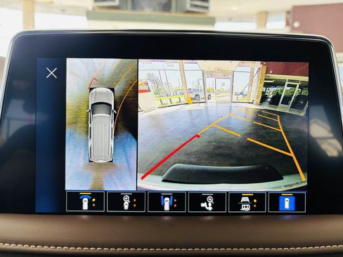 Used 2024 Chevrolet Suburban High Country AWD/4WD image 55