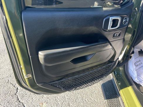 Used 2021 Jeep Wrangler Unlimited Sahara AWD/4WD image 19