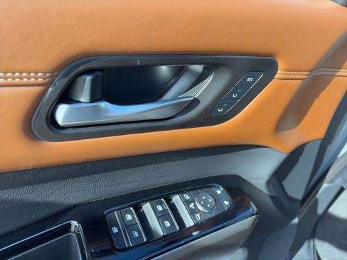 Certified 2024 Nissan Pathfinder Platinum image 13