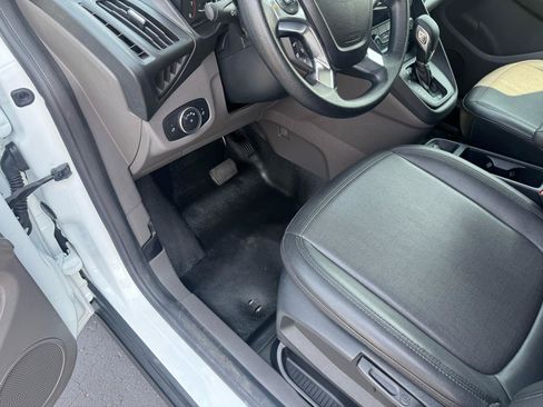 Used 2022 Ford Transit Connect XL FWD image 19