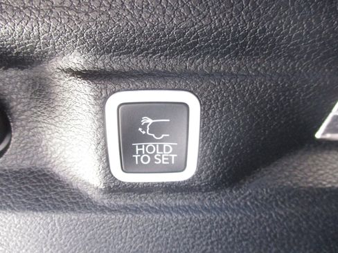 Used 2021 Jeep Grand Cherokee L Limited image 39