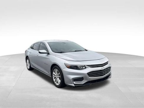 Used 2018 Chevrolet Malibu LT FWD image 7