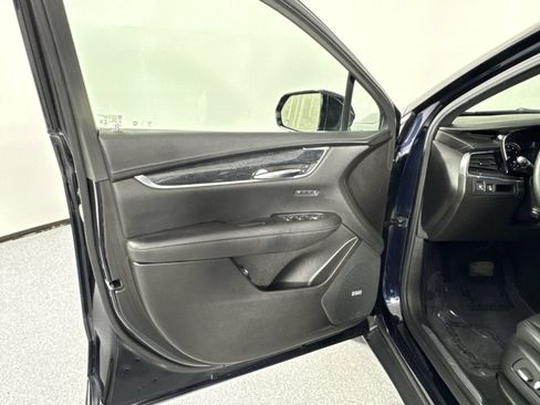 Used 2022 Cadillac XT5 Premium Luxury AWD/4WD image 21