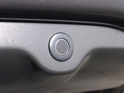 Used 2019 Nissan Rogue Sport SV w/ All-Weather Package FWD image 40