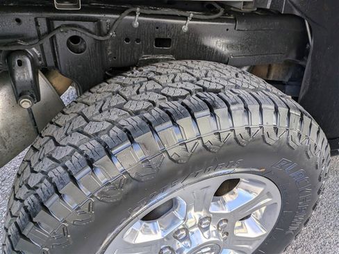 Used 2023 RAM 2500 Big Horn w/ Level 1 Equipment Group image 11