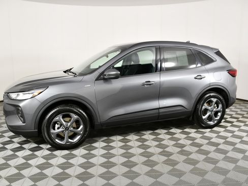 Used 2025 Ford Escape ST-Line Select image 9