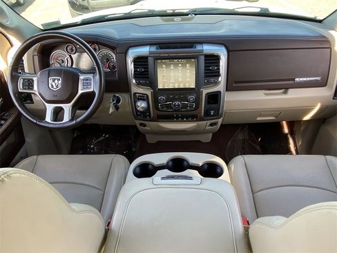 Used 2017 RAM 1500 Laramie image 24