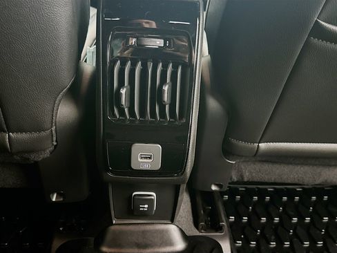 New 2026 Jeep Compass Latitude AWD/4WD image 25