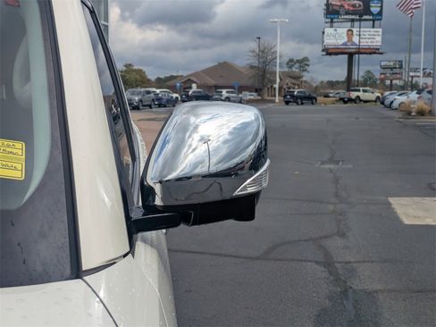 Used 2019 Nissan Armada SL w/ Premium Package image 12