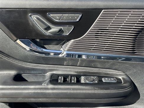 Used 2022 Lincoln Corsair FWD w/ Premium Package image 23